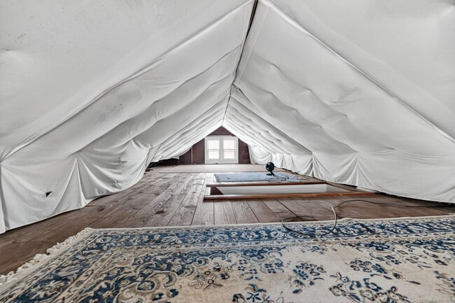 Building Photo - 12 N Main St