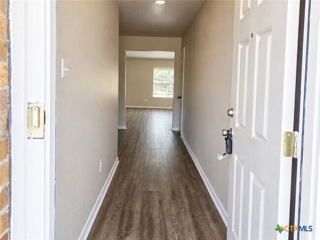 Building Photo - 3610 Del Mar Ct