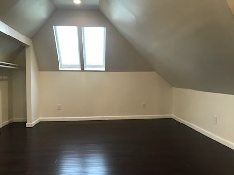 Building Photo - 2101 W Huntington Dr