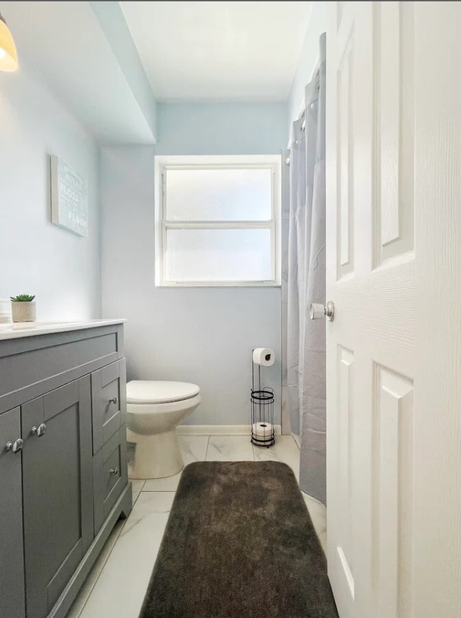 Full/Main Bathroom - 1078 58th Ave S