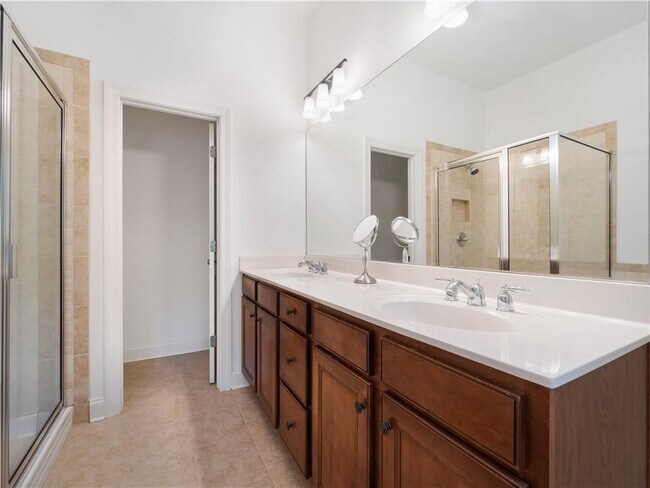 Building Photo - 3154 Chestnut Woods Dr