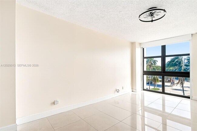 Building Photo - 3031 N Ocean Blvd