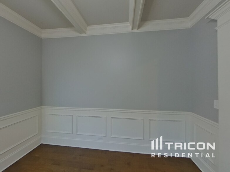 Building Photo - 7064 Demeter Dr