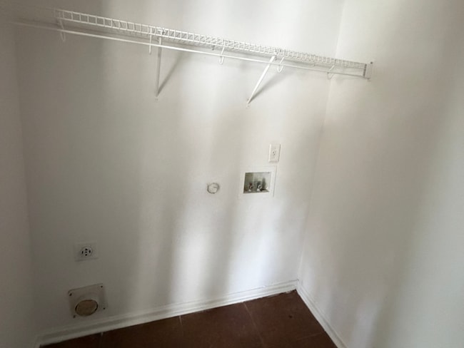 Building Photo - 3BR/2BA Memphis Rental with High Ceilings, Hardwood Floors & Fenced Yard