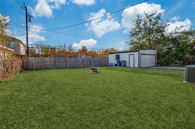 Building Photo - 4922 W University Blvd