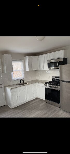 Building Photo - 80 Campbell Ave