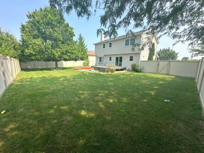 Building Photo - 7005 Manchester Dr