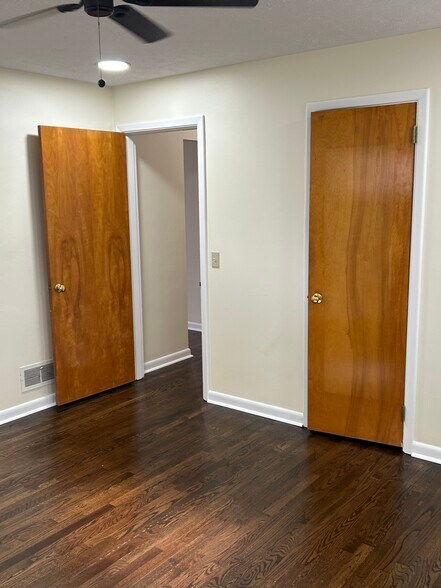 Building Photo - 3516 Blue Rock Rd