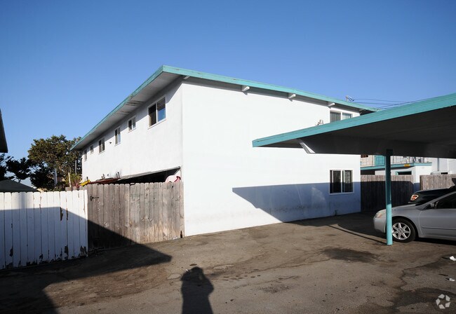 Building Photo - 2114 Florida St