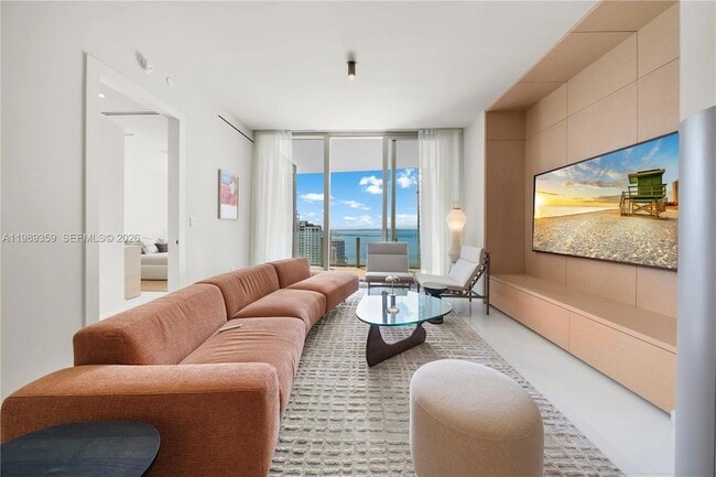 Building Photo - 300 Biscayne Blvd Way