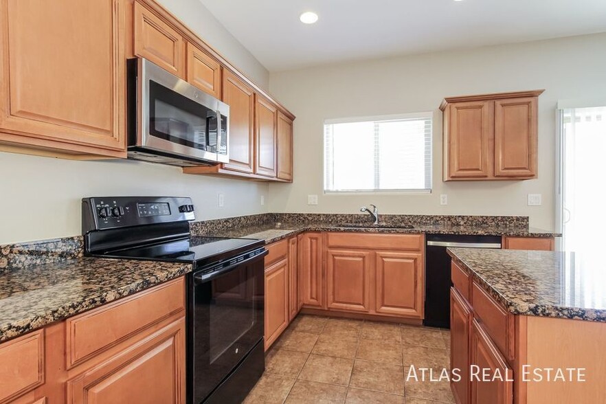 Building Photo - 1118 E Desert Springs Way