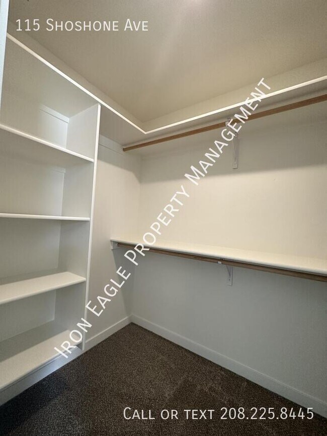 Building Photo - 115 Shoshone Ave