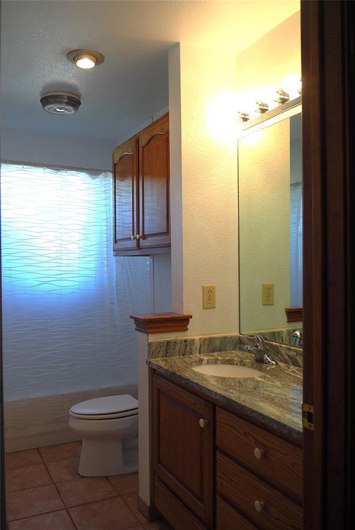 Building Photo - 2200 N Co Rd 122