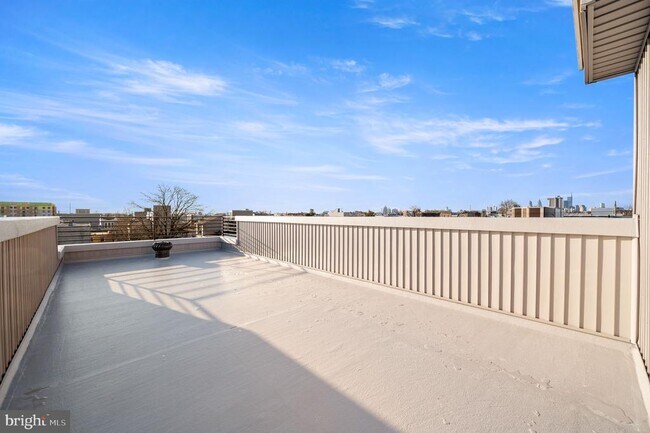 Building Photo - 2540 Sepviva St
