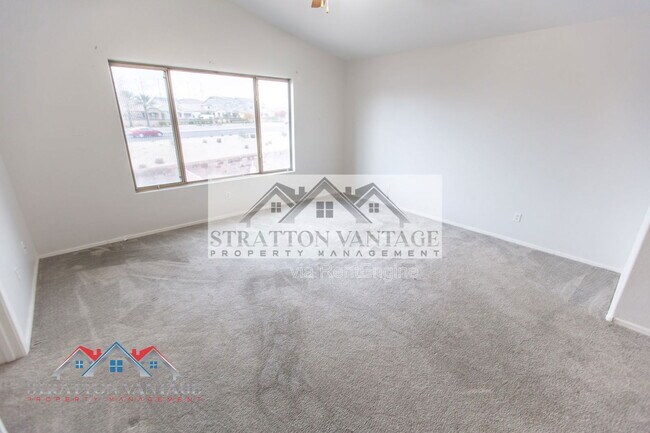 Building Photo - 2805 S Abbey Cir