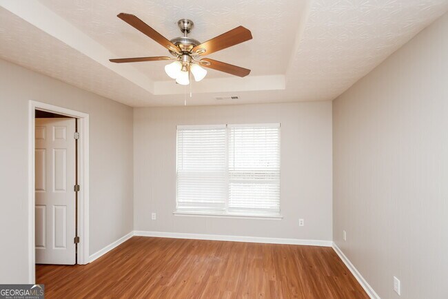 Building Photo - 533 Arrowhead Dr