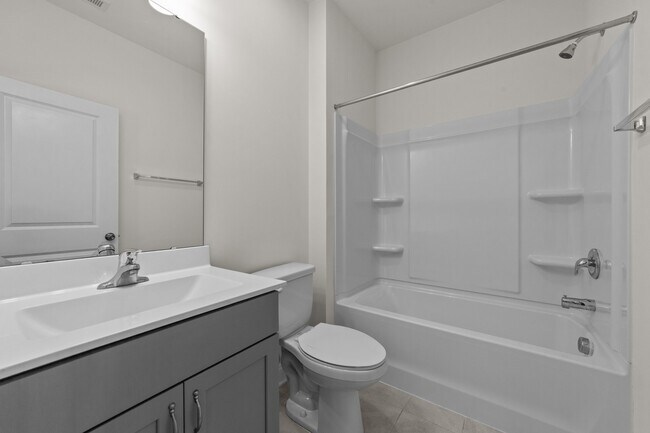 Building Photo - 824 Summit Crest Ct