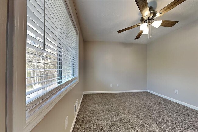 Building Photo - 3500 Quail Hollow Trail