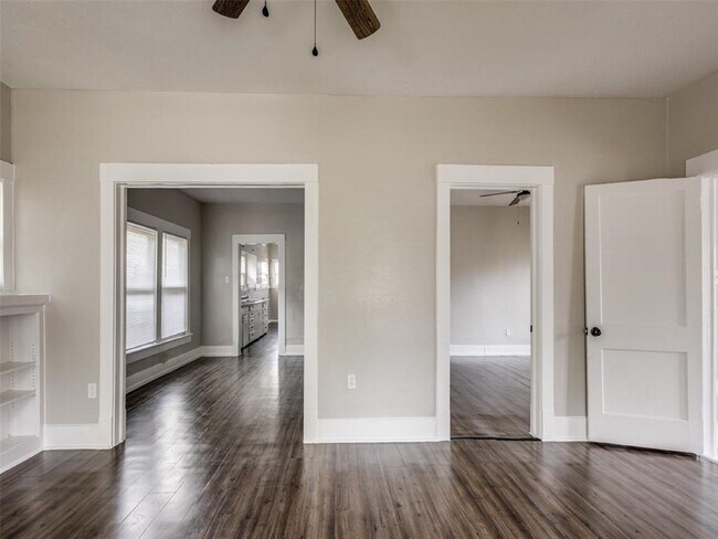 Building Photo - 8318 Lawler St