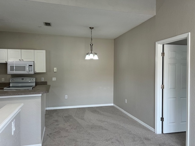 Dining - 852 Grand Regency Pointe