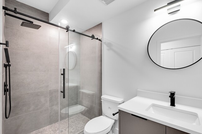 Building Photo - 1328 S 9th St