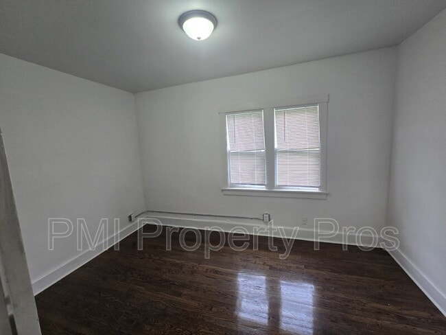 Building Photo - 3138A North 11th St