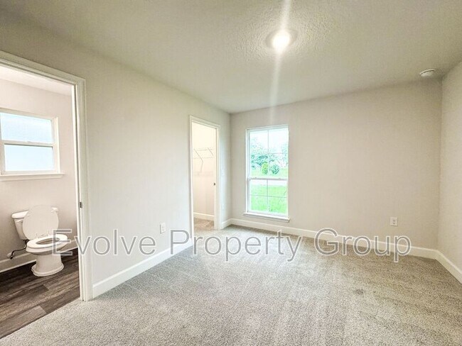Building Photo - 31 Westridge Ln