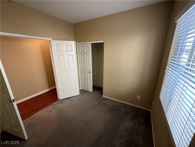 Building Photo - 9137 Weeping Hollow Ave