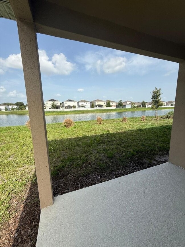 Building Photo - Beautiful 3BR/3BA Home in Creekside