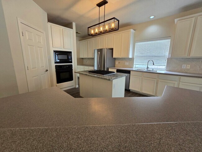 Building Photo - 23006 Ammick Ct