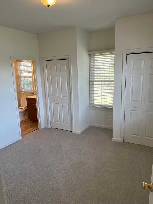 Building Photo - 5447 Rallywood Farm Ln