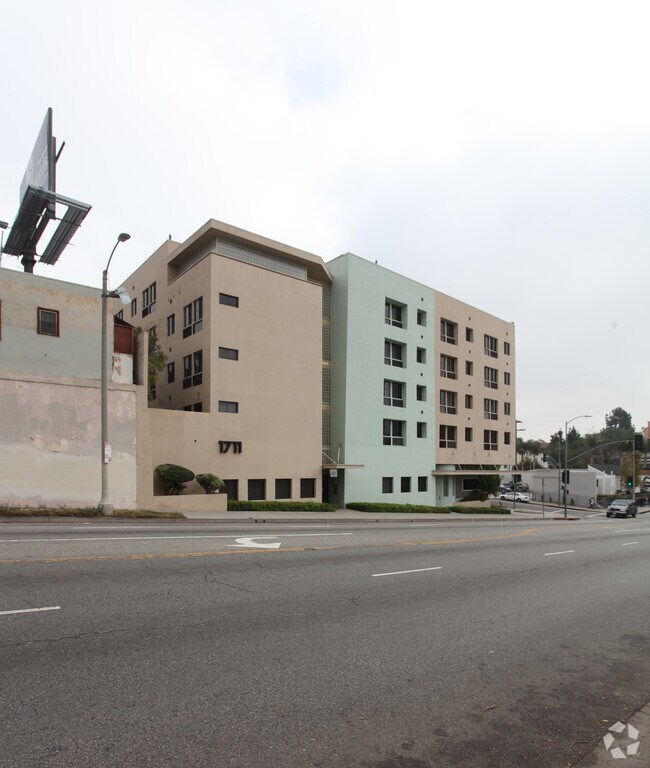 Building Photo - Steel Plaza Apartments