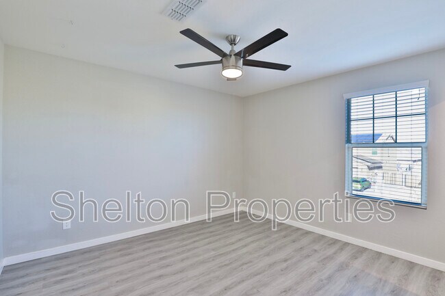 Building Photo - 18787 W Yucatan Dr