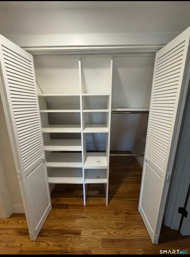 Building Photo - 35 Knapps Hwy