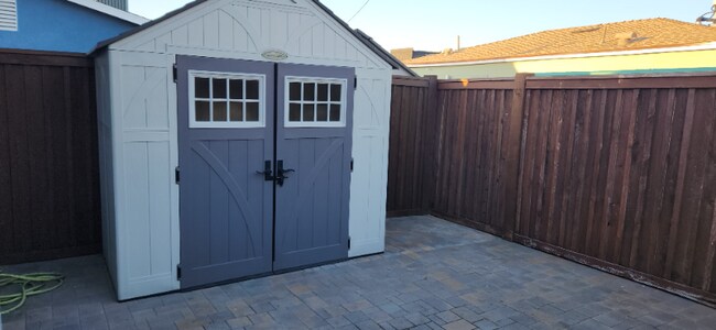 Building Photo - 13210 Ocean Gate Ave