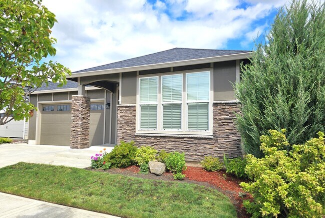 Building Photo - 13109 NE 60th Ave