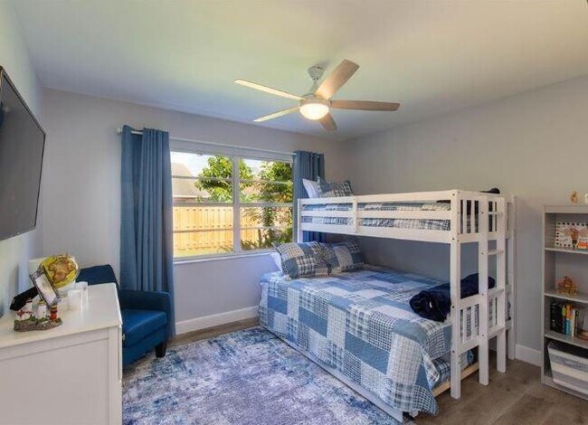 Building Photo - 1349 Brampton Cove