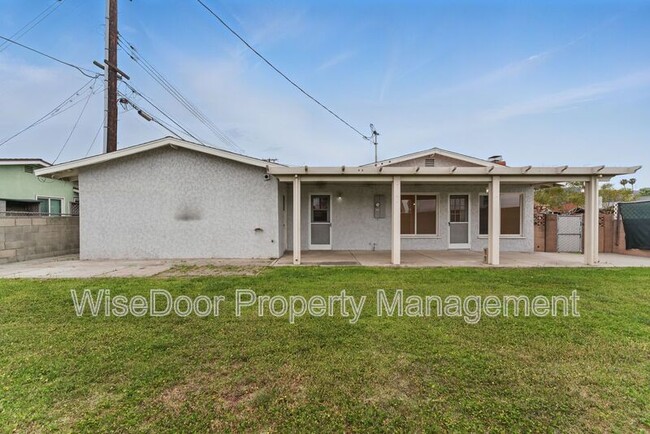 Building Photo - 1114 Stovall Ave