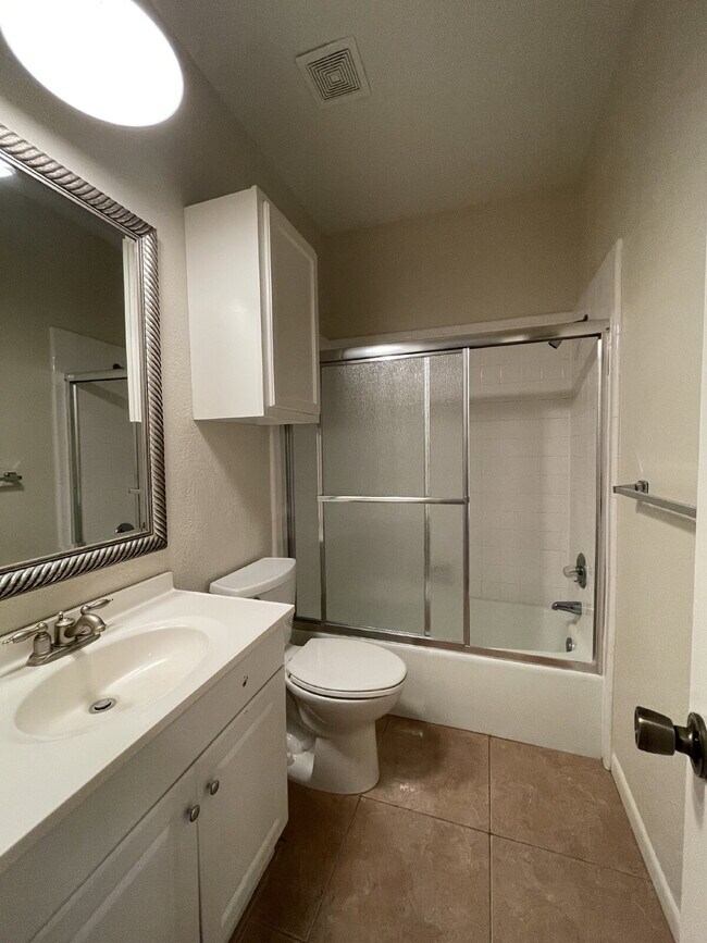 Building Photo - Live in the city of Panorama Village & enjoy all it has to offer: 27-hole golf course, 3 city par...