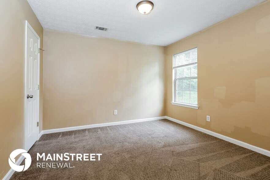 Building Photo - 1050 Trotters Farm Rd