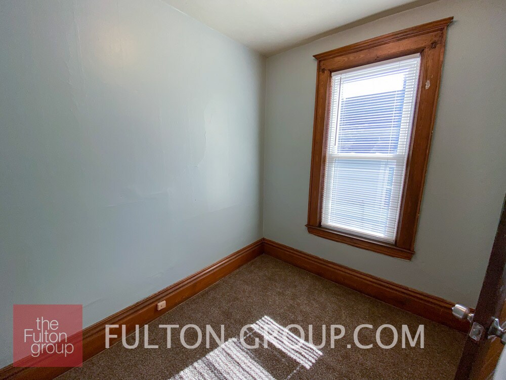 Building Photo - 714 Veto St NW