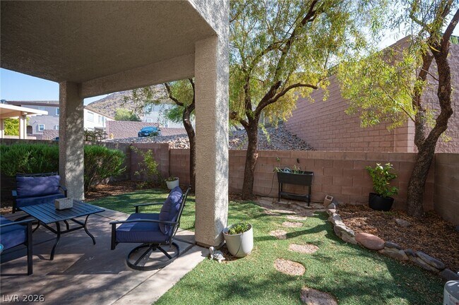 Building Photo - 641 Solitude Point Ave