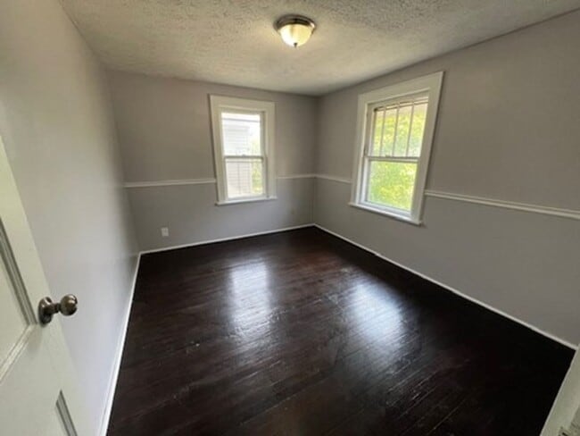 Building Photo - 1155 Big Falls Ave