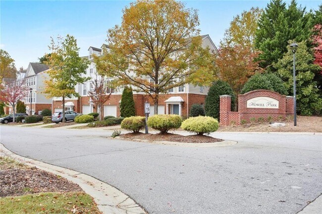 Building Photo - 4081 Howell Park Rd