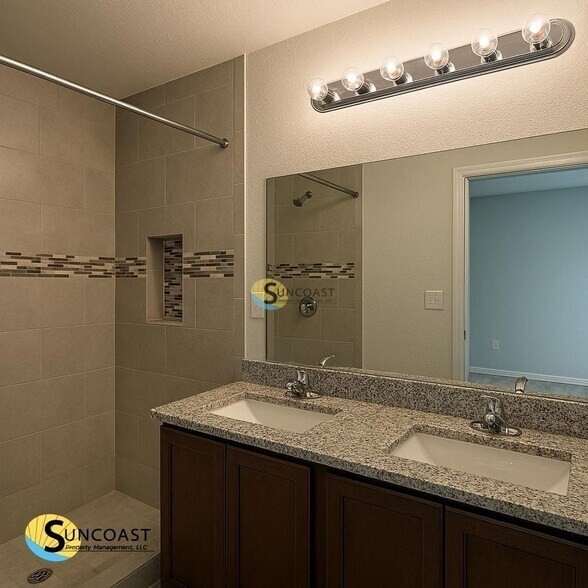 Building Photo - 8138 Ocala Ave