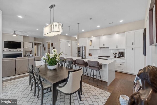 Building Photo - 5 Stationmaster St SE