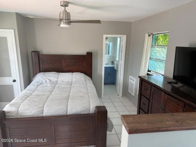 Building Photo - 2179 Pineapple Ave