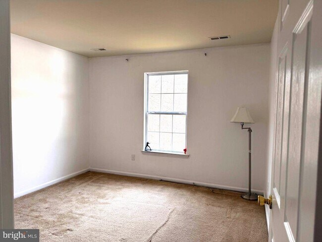 Building Photo - 101 Goldenrod Ln