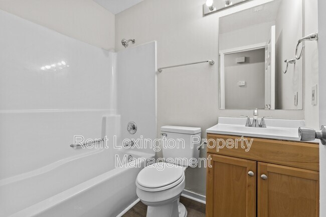 Building Photo - 608 McCurdy Ct