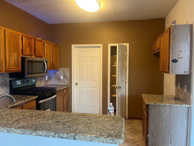 Building Photo - 20218 Bronze Bluff Dr